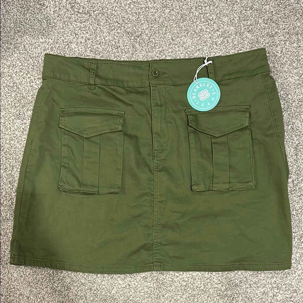 Olive Green Mini Skirt with front Pockets